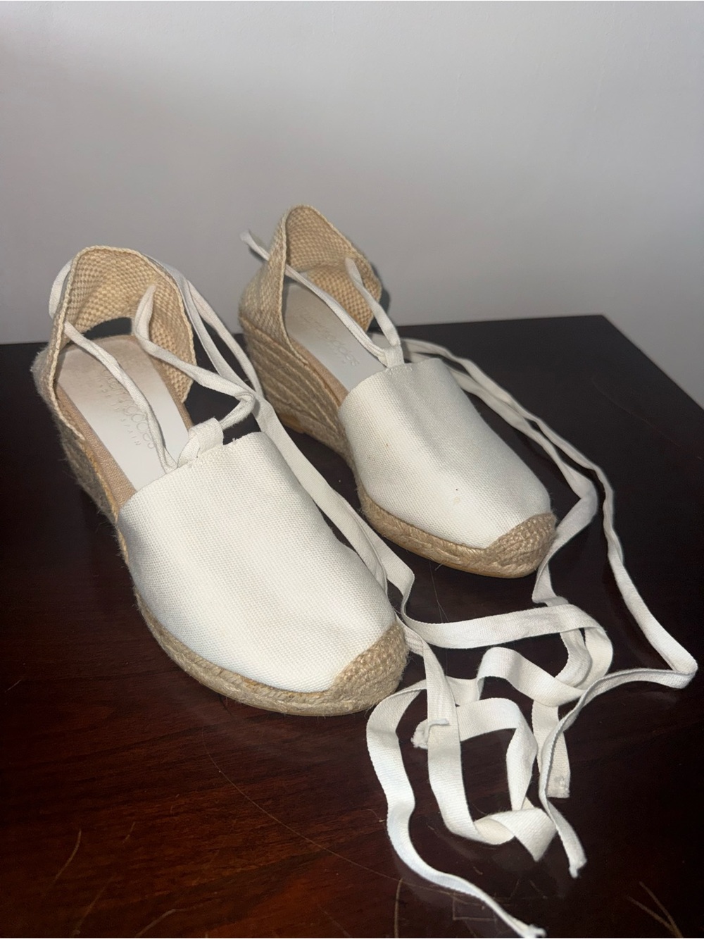 Bloomingdale's White Canvas Espadrille Wedge Heels Ankle Tie Closed Toe 7